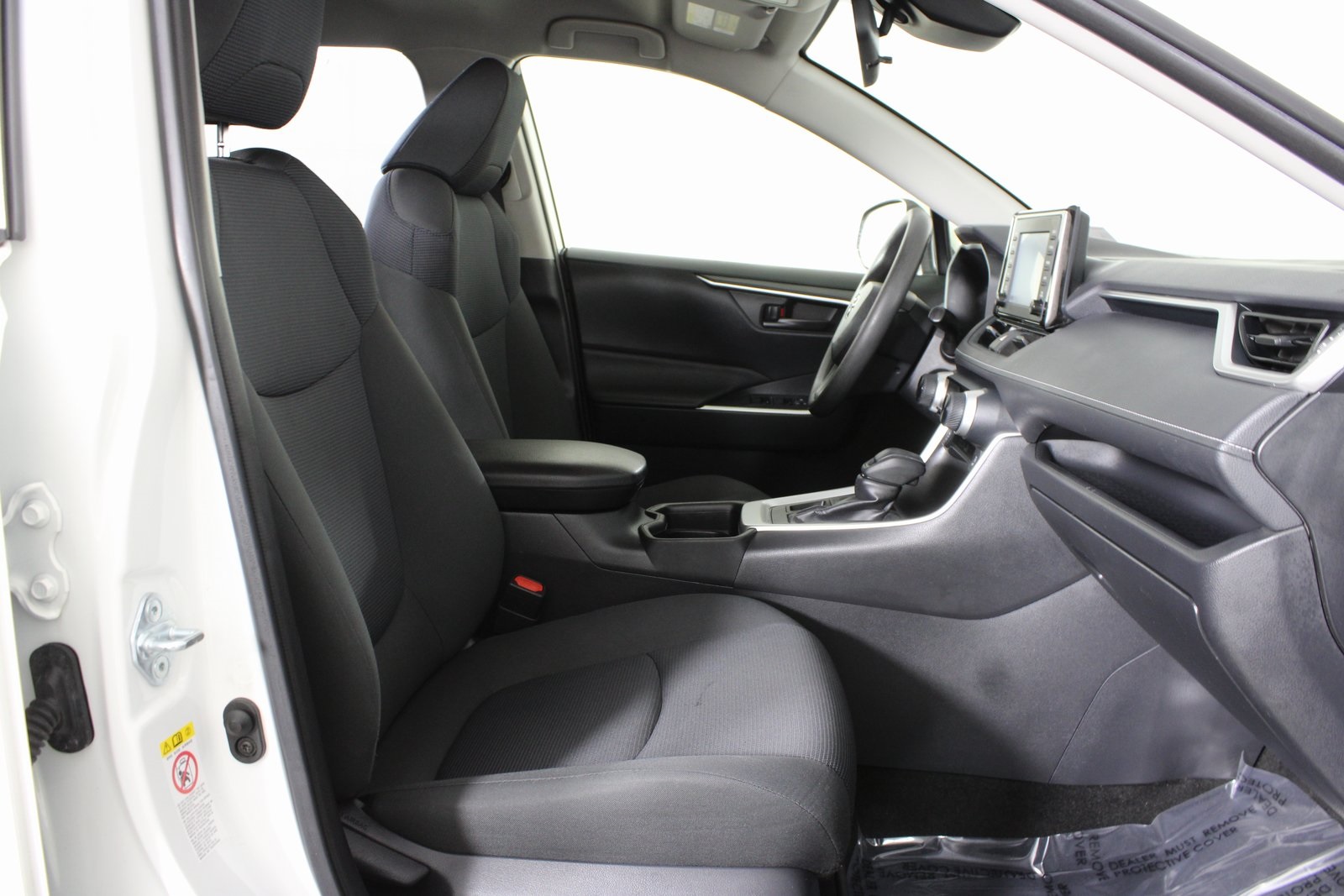2019 Toyota RAV4 LE photo 24