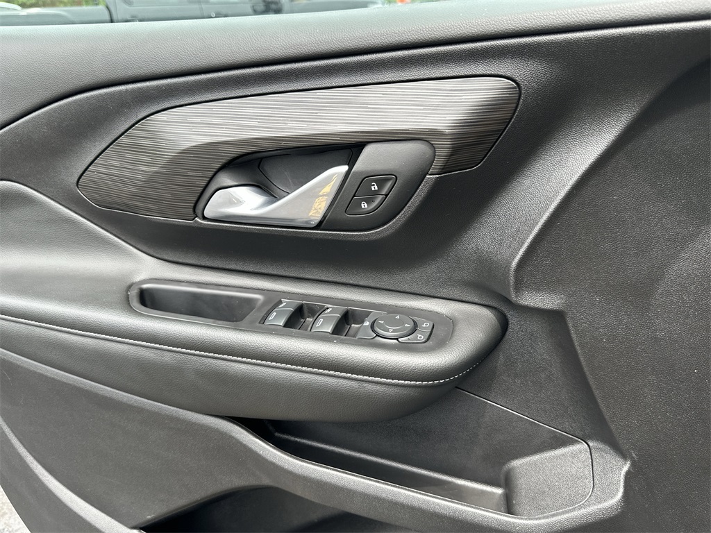 2024 GMC TERRAIN - Image 19