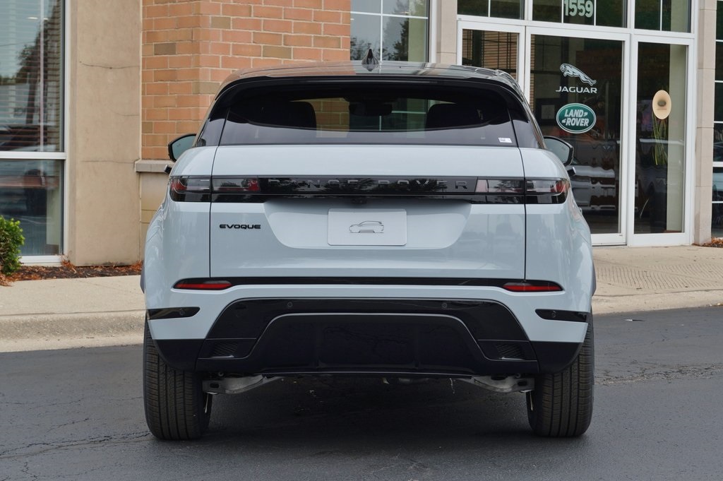 2026 Land Rover Range Rover Evoque Dynamic SE photo 4
