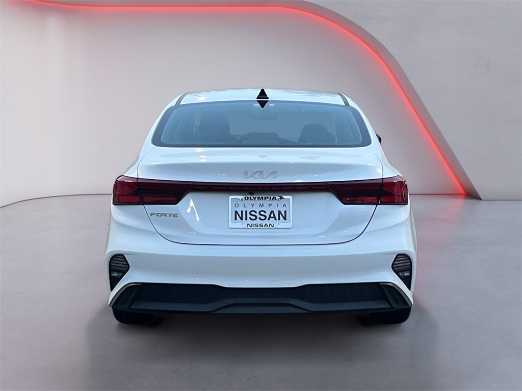 2024 Kia Forte LXS photo 4