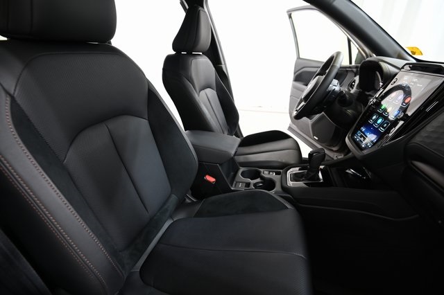 2025 Subaru Forester Touring photo 17