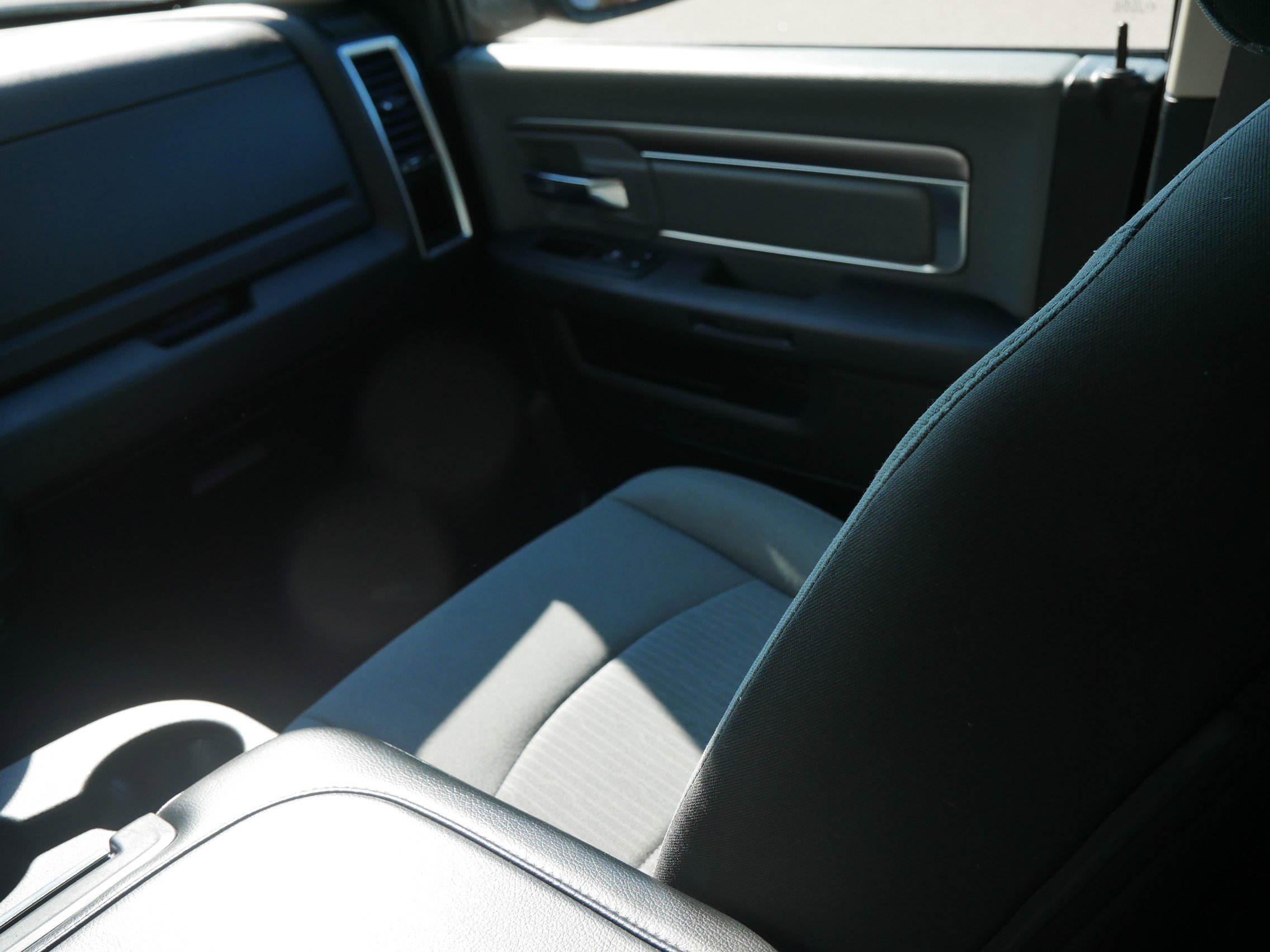 2021 Ram 1500 Classic SLT photo 17