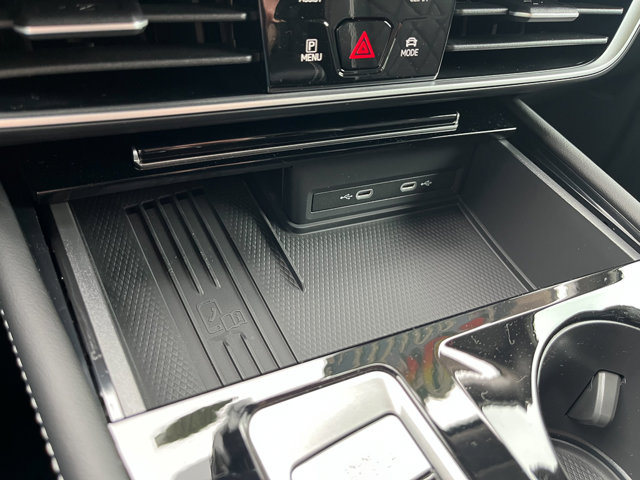 2025 Volkswagen Atlas SEL Premium R-Line photo 24