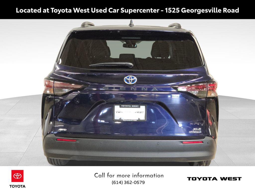 2024 Toyota Sienna XLE photo 6
