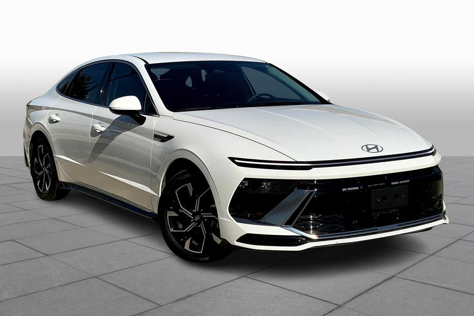 2024 Hyundai Sonata SEL photo 2