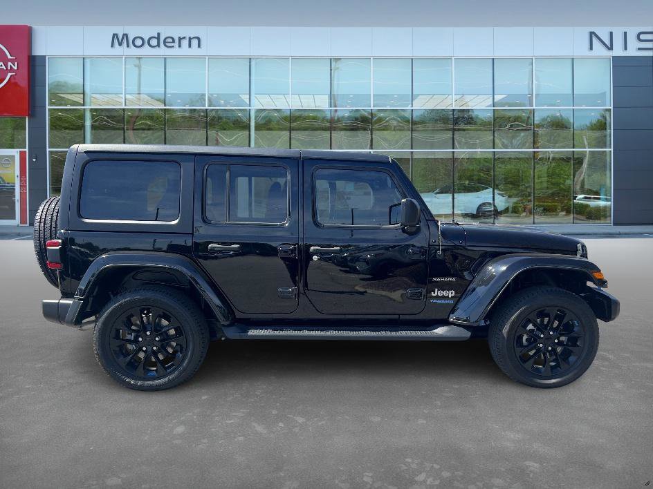 2022 Jeep Wrangler 4xe Unlimited Sahara photo 3