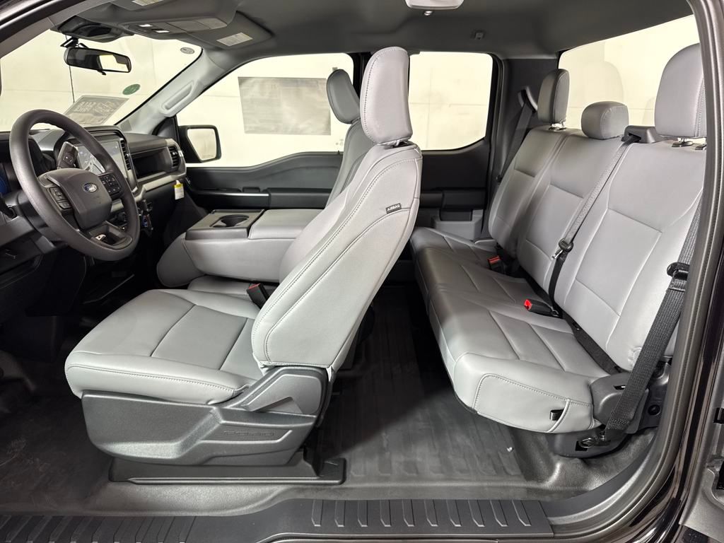 2025 Ford F-150 XL photo 9