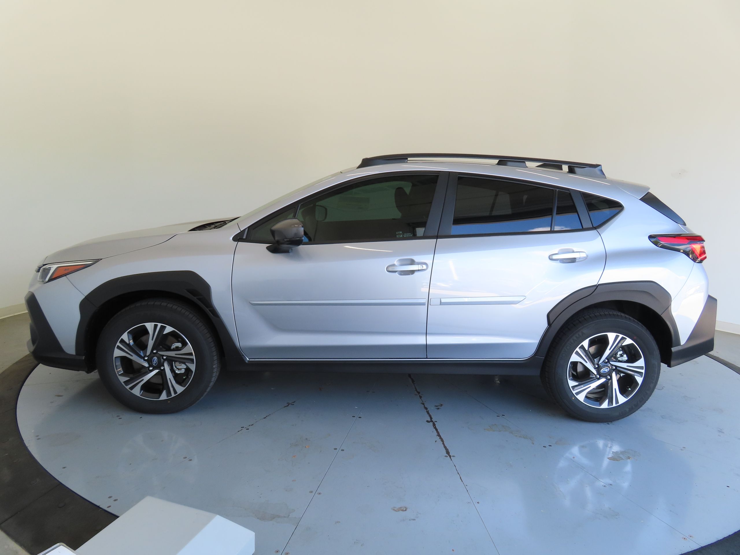 2025 Subaru Crosstrek Premium photo 6