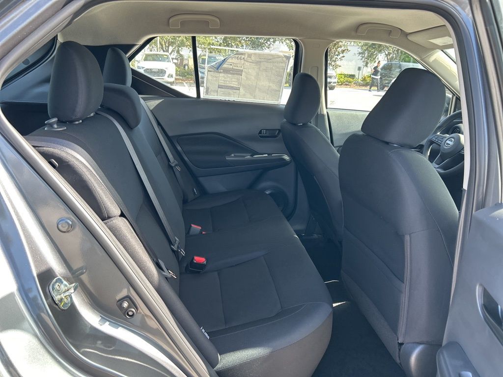 2025 Nissan Kicks Play S photo 30