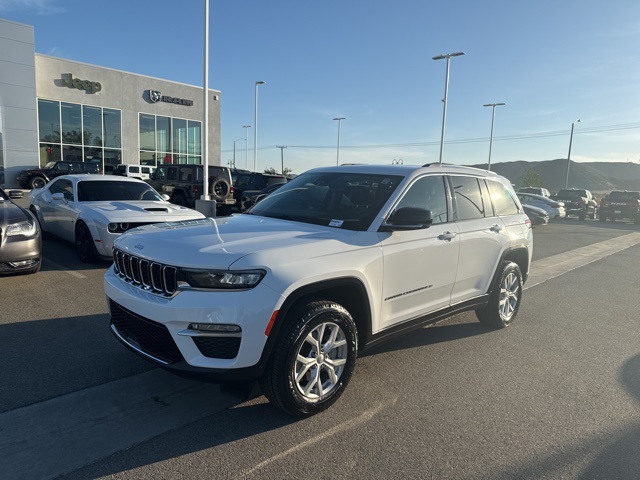 2024 Jeep Grand Cherokee Limited photo 3