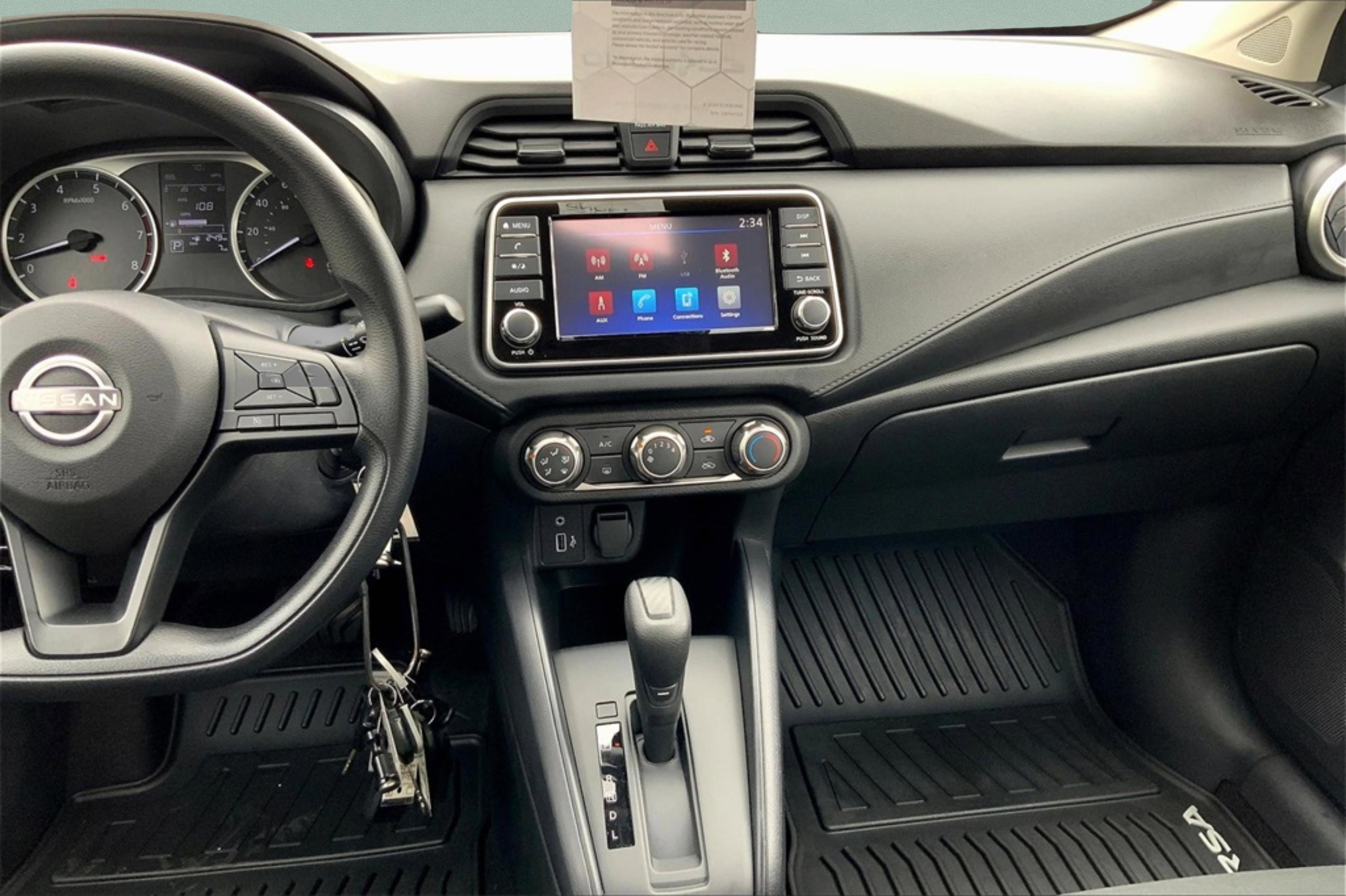 2025 Nissan Versa S photo 7