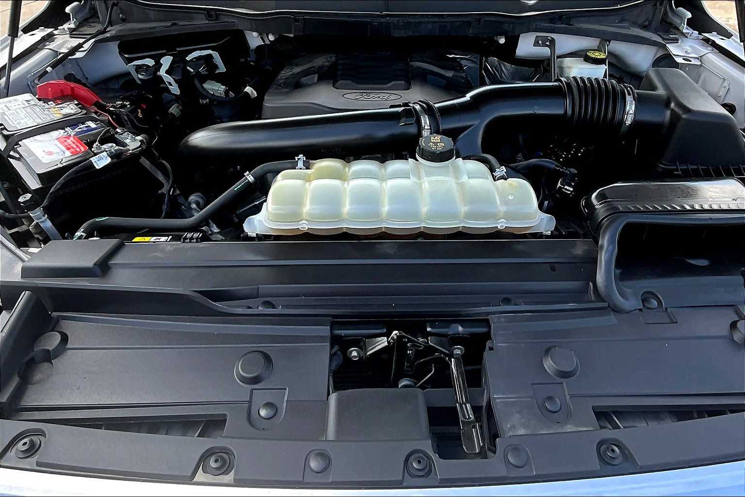 2021 Ford F-150 Platinum photo 29