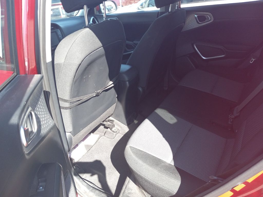 2022 Kia Soul LX photo 14