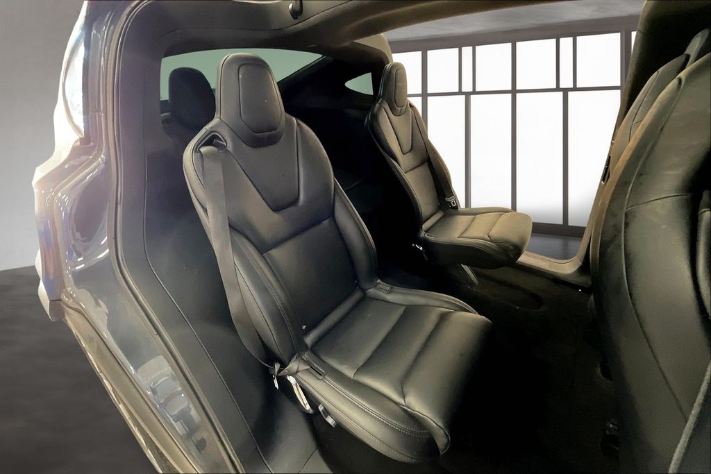 2019 Tesla Model X Performance photo 24