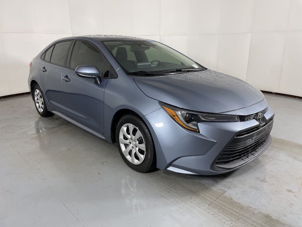 2024 Toyota Corolla LE photo 2