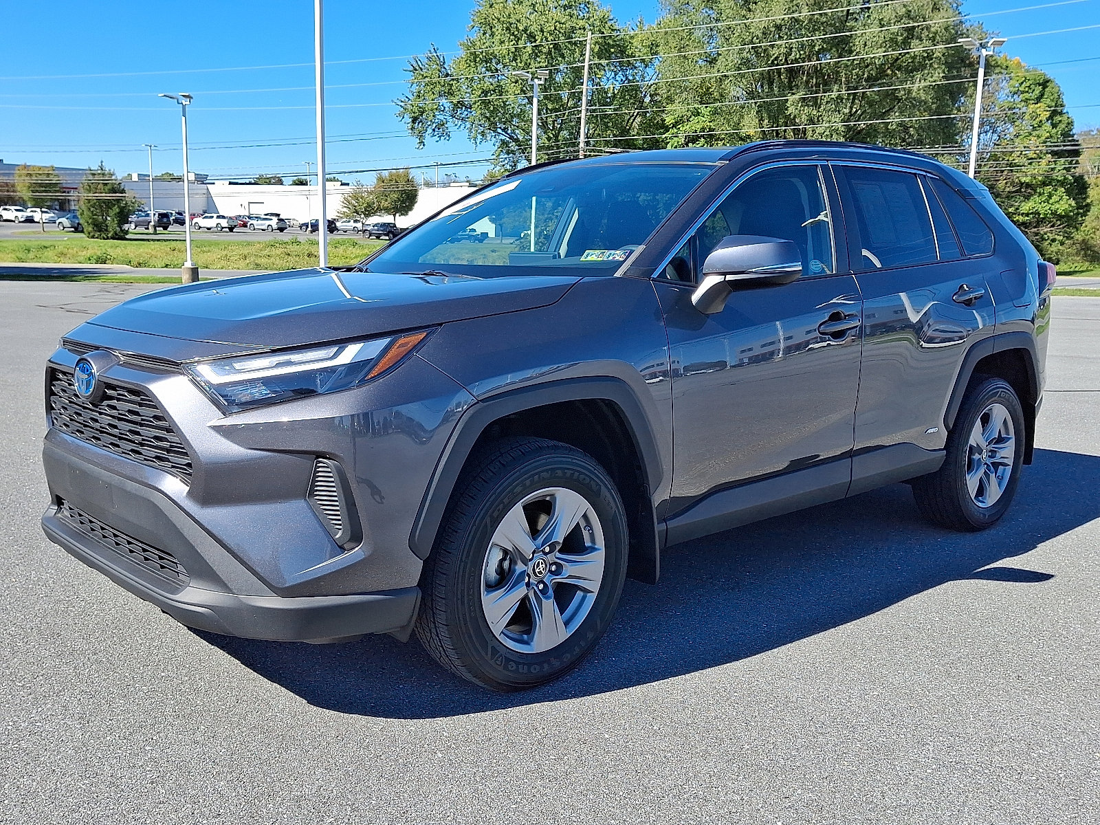 2023 Toyota RAV4 Hybrid LE photo 3