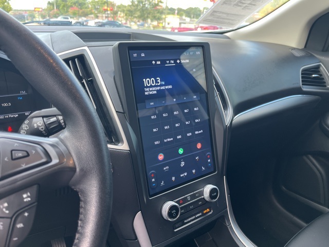 2022 Ford Edge SEL photo 22