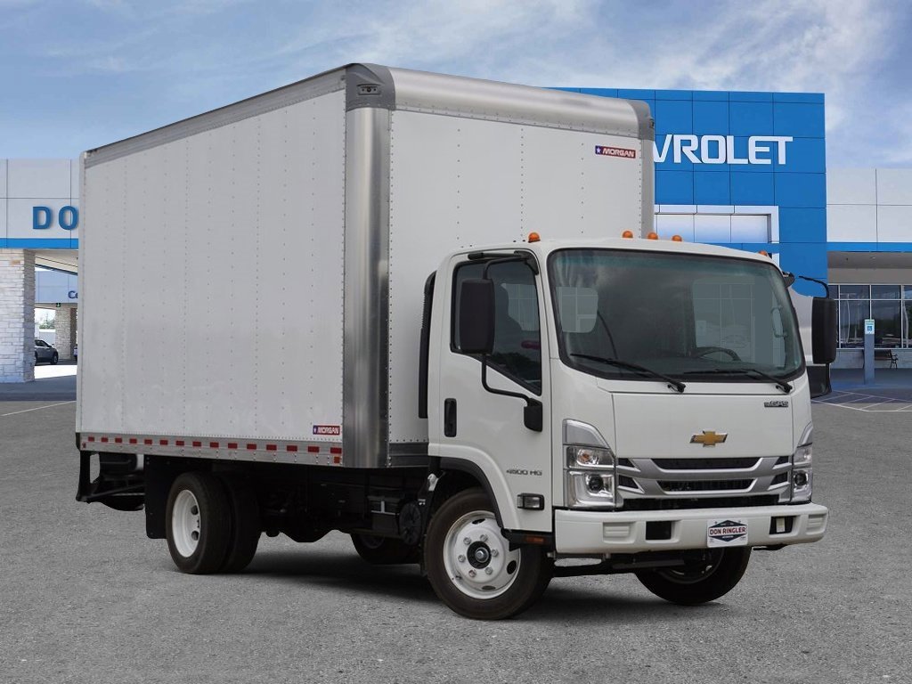 2024 Chevrolet Low Cab Forward Base's photo