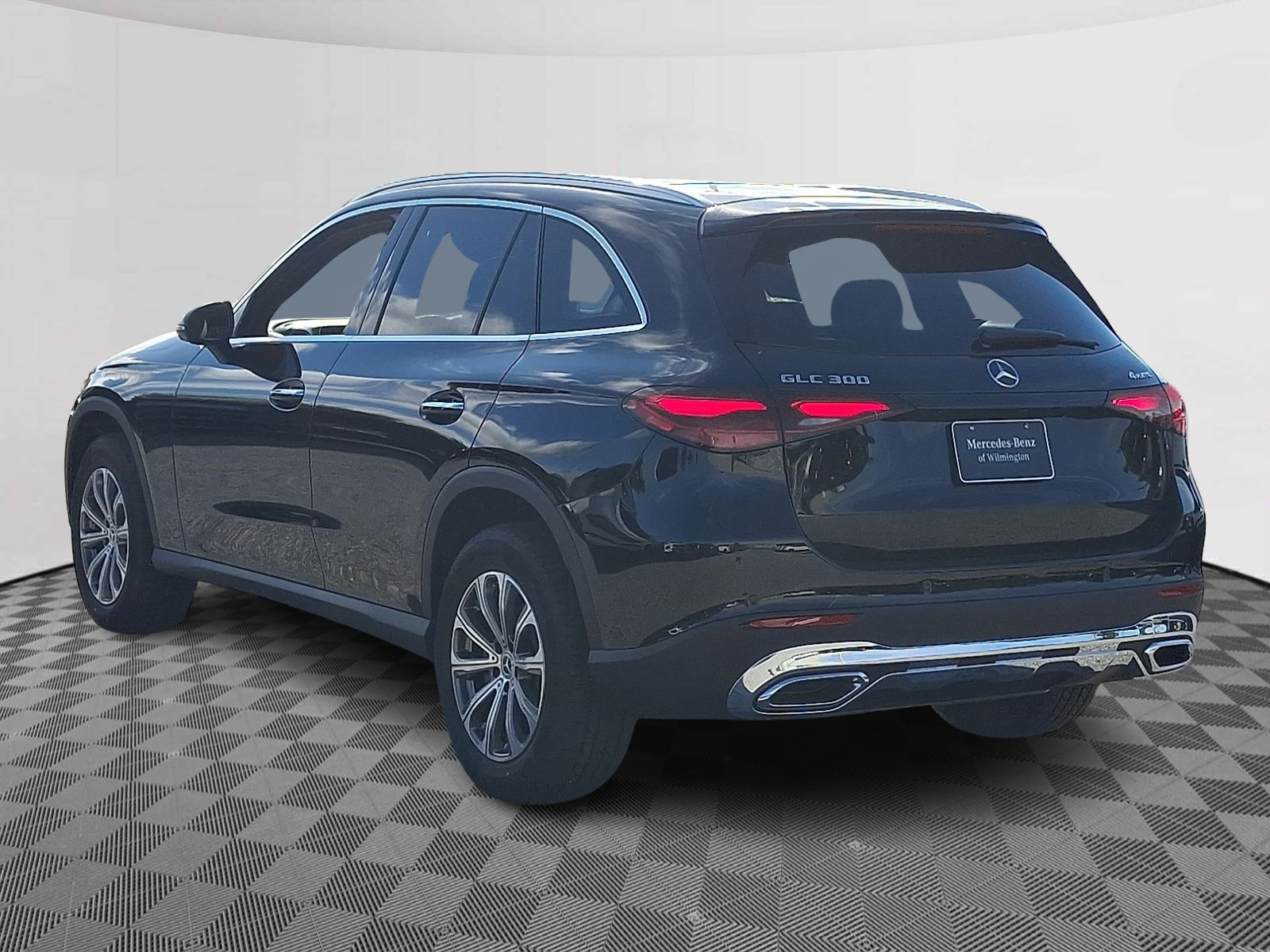 2026 Mercedes Benz GLC 300 4MATIC photo 4