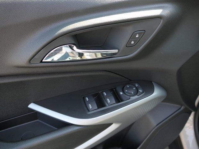 2026 Chevrolet Trax photo 13