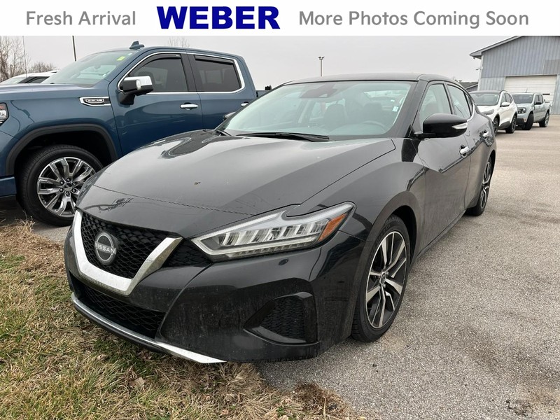 2023 Nissan Maxima SV's photo