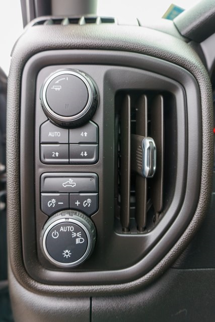2021 Chevrolet Silverado 1500 Custom Trail Boss photo 11