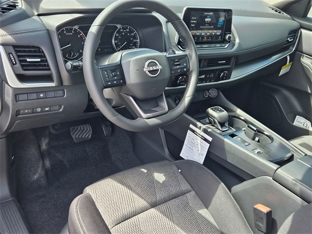 2026 Nissan Rogue SV photo 3