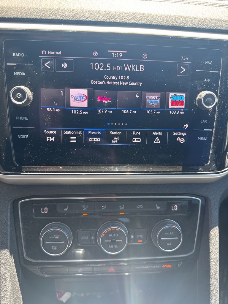 2021 Volkswagen Atlas SEL photo 16