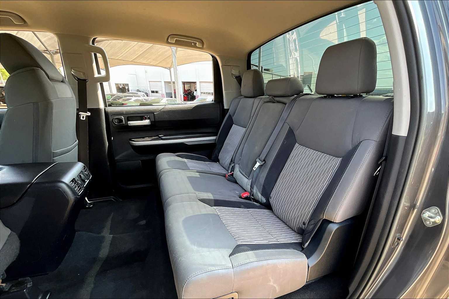 2017 Toyota Tundra SR5 photo 17