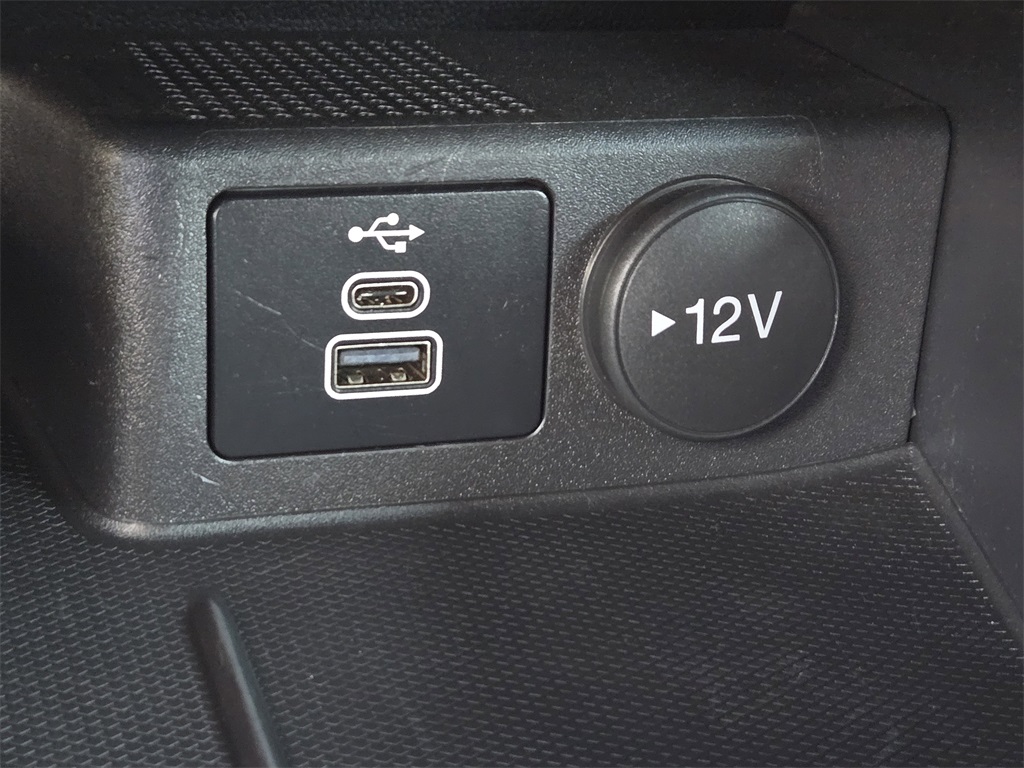2024 Ford Escape ST-Line photo 19