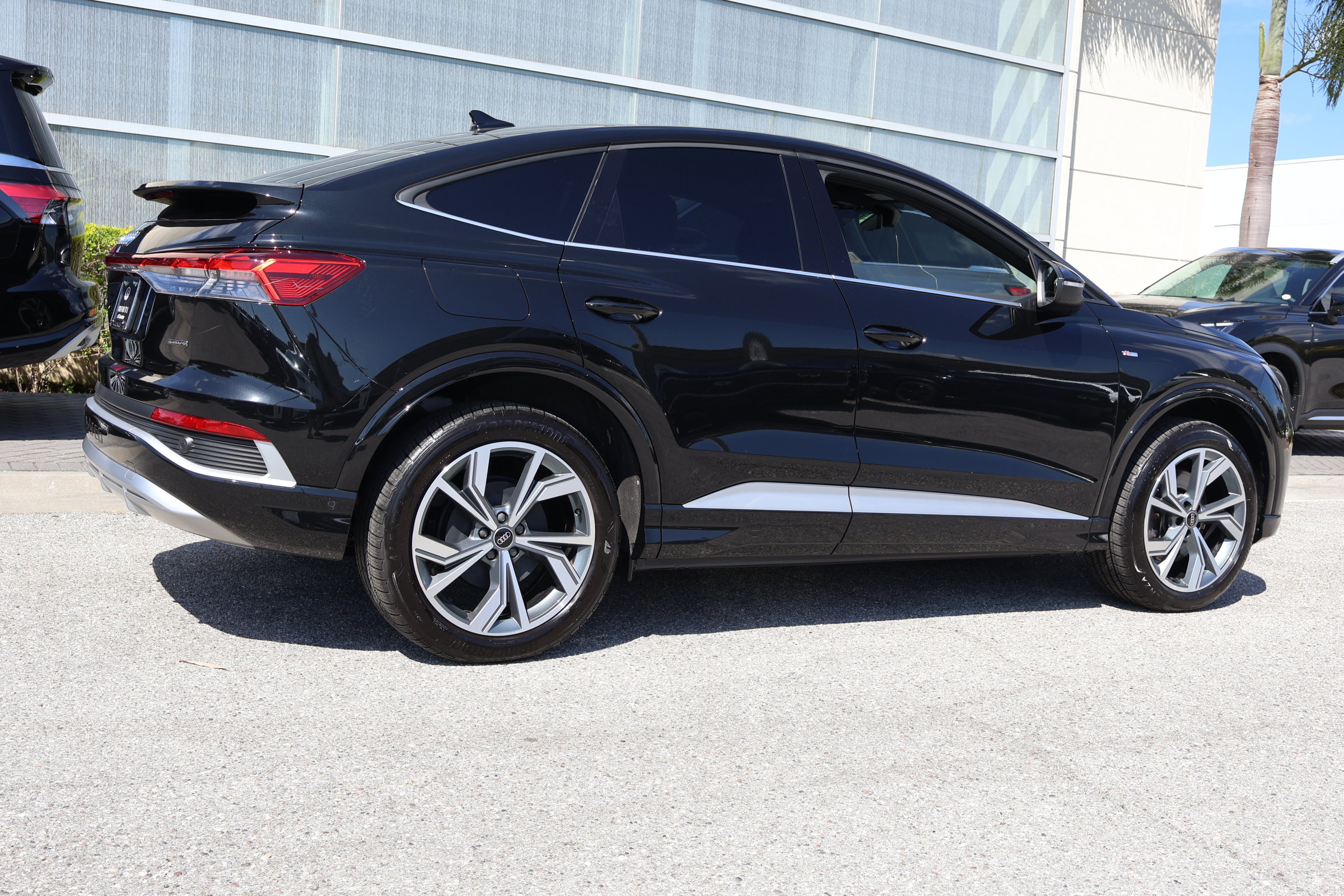 2024 Audi Q4 50 55 E-tron Premium Plus photo 3