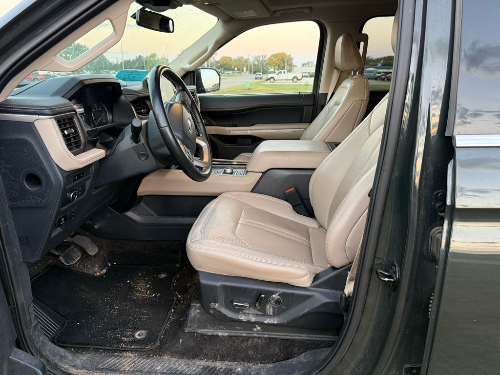 2022 Ford Expedition Limited photo 3