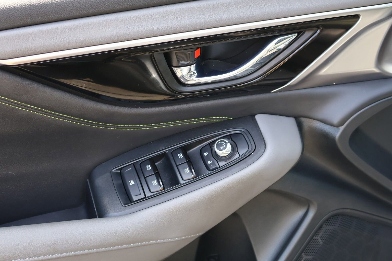 2024 Subaru Outback Onyx Edition photo 8