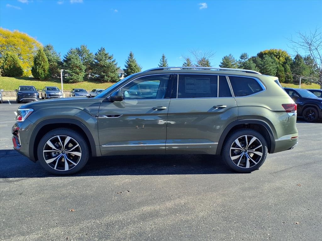 2026 Volkswagen Atlas SEL Premium R-Line photo 2