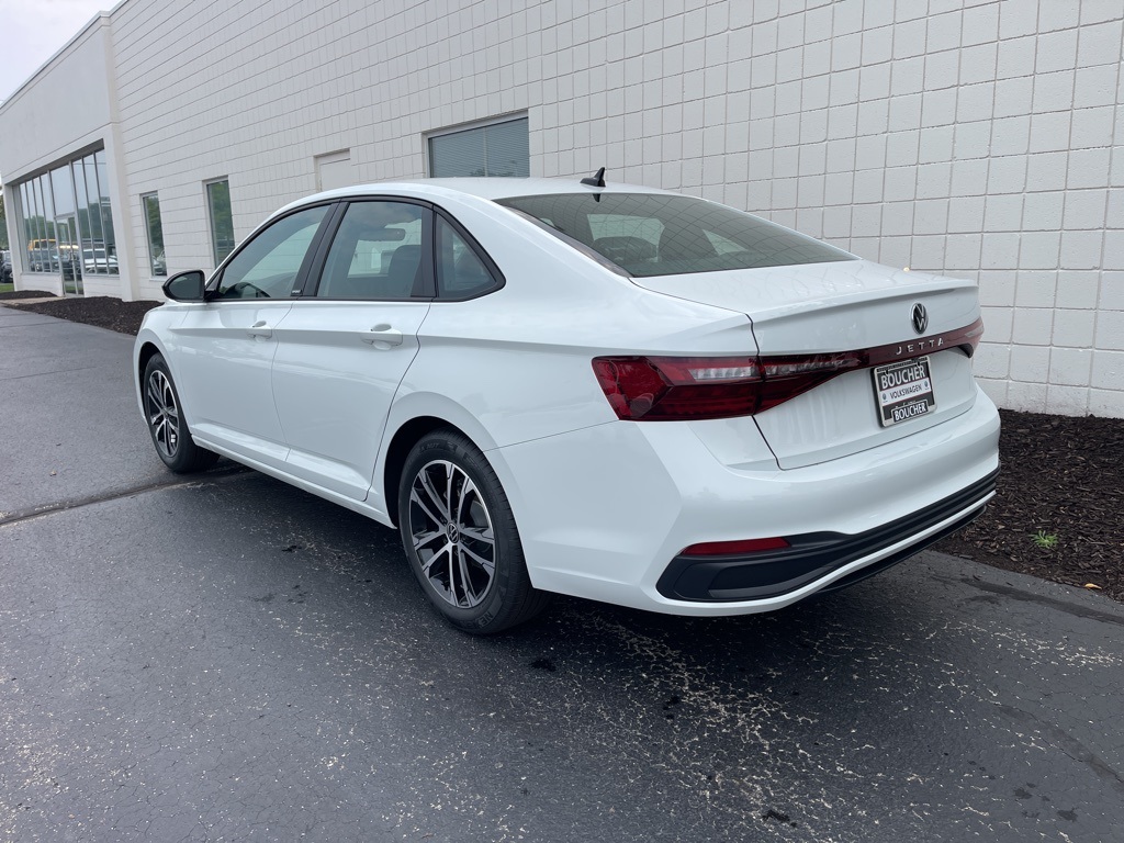 2025 Volkswagen Jetta 1.5T Sport photo 4