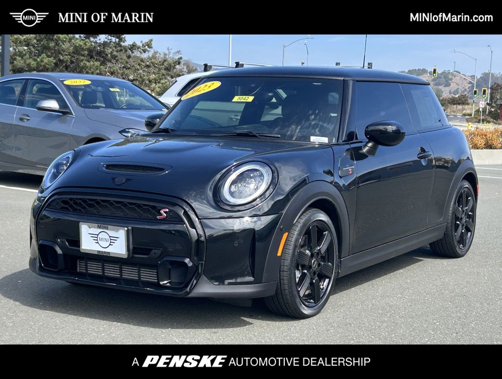 2023 MINI 3 Door
