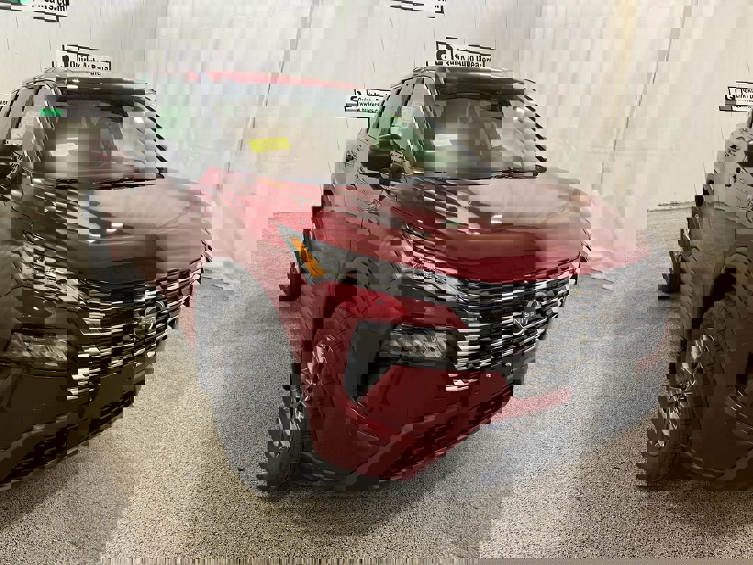 2026 Nissan Rogue S's photo