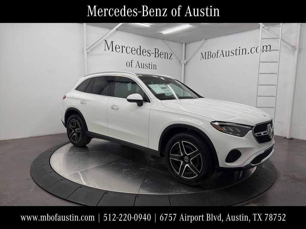 2026 Mercedes-Benz GLC Base's photo