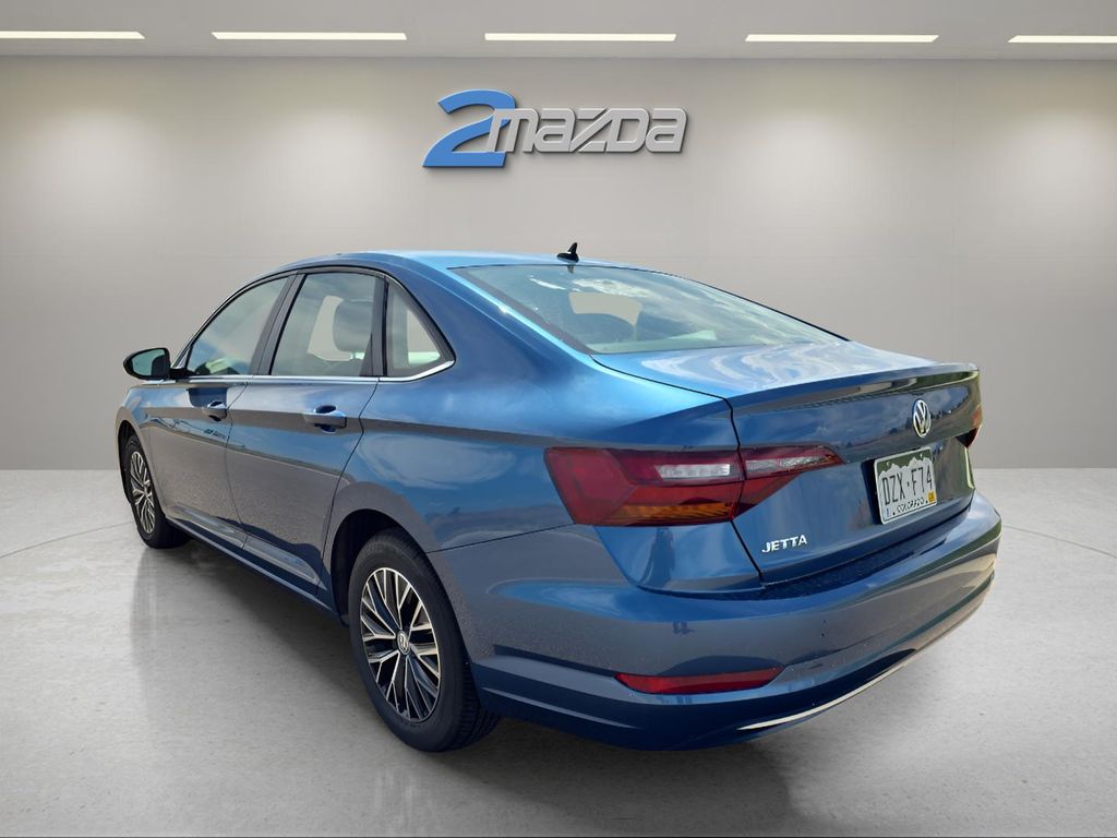 2019 Volkswagen Jetta SE photo 3