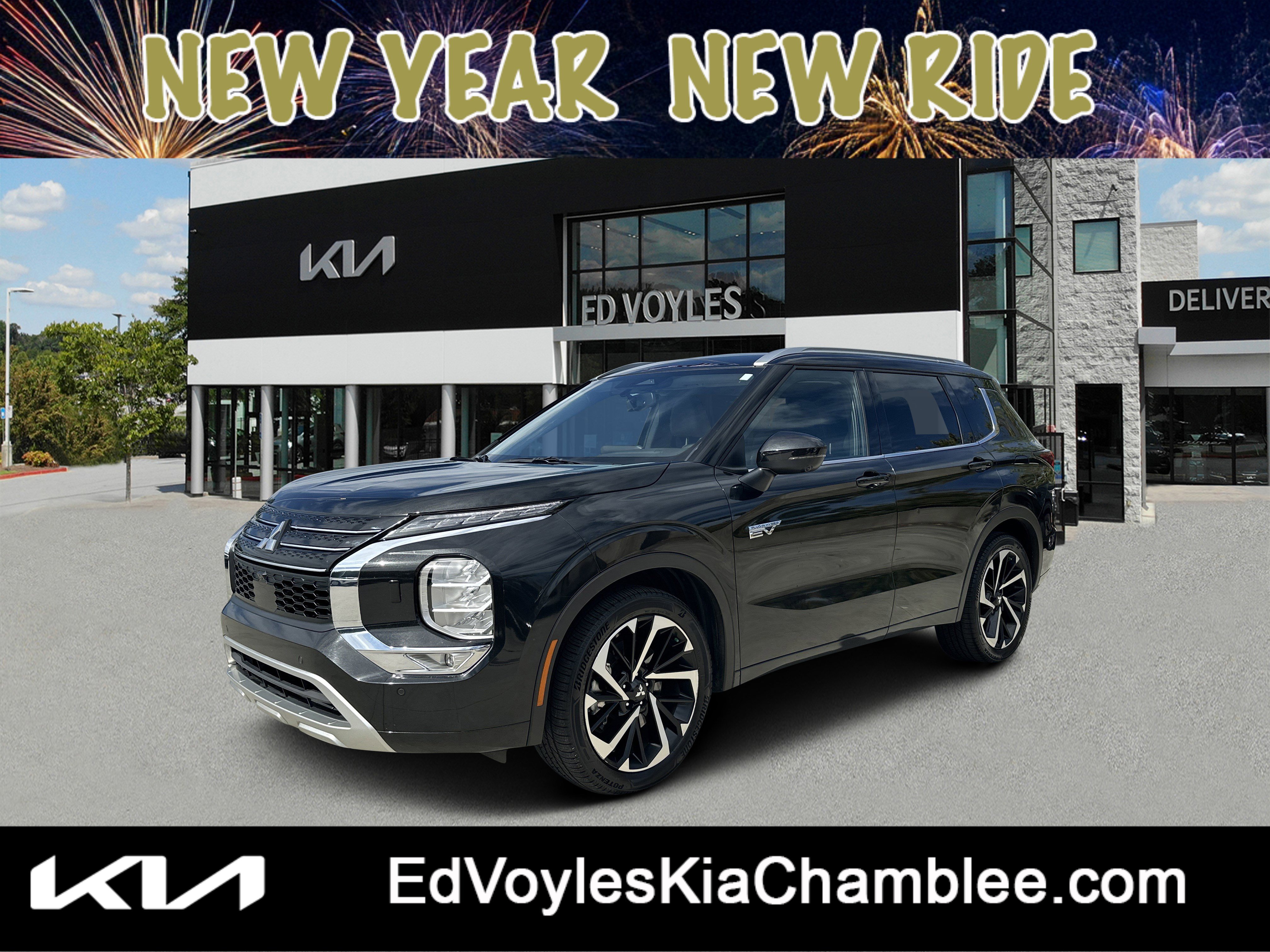 2023 Mitsubishi Outlander Plug-In Hybrid SEL's photo