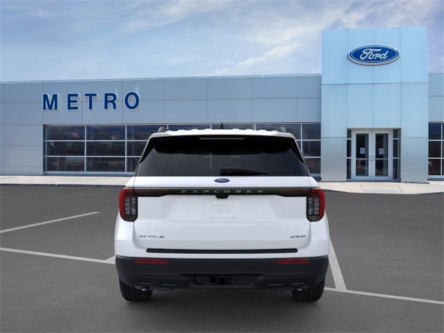 2025 Ford Explorer photo 4