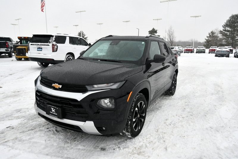 Used 2023 Chevrolet TrailBlazer LT with VIN KL79MRSL4PB198780 for sale in North Branch, Minnesota