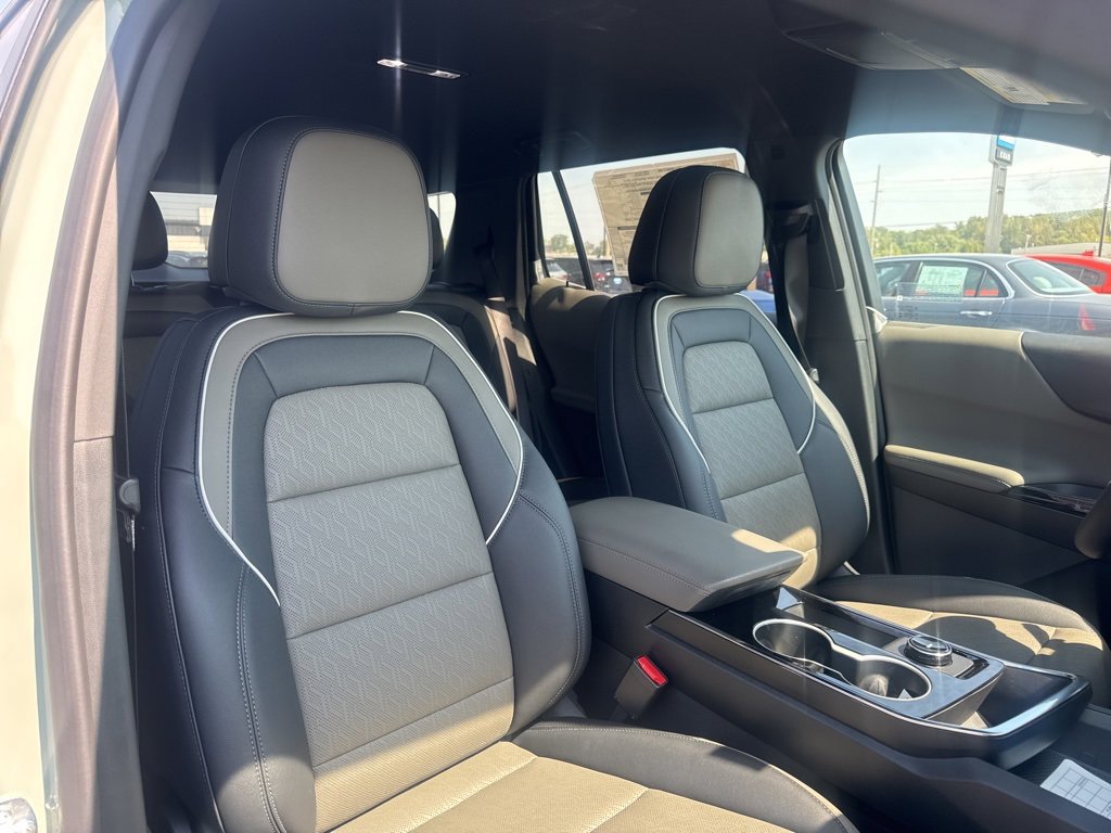 2026 Chevrolet Equinox LT photo 10