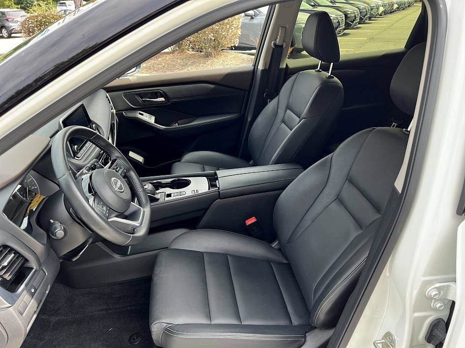 2023 Nissan Rogue SL photo 14