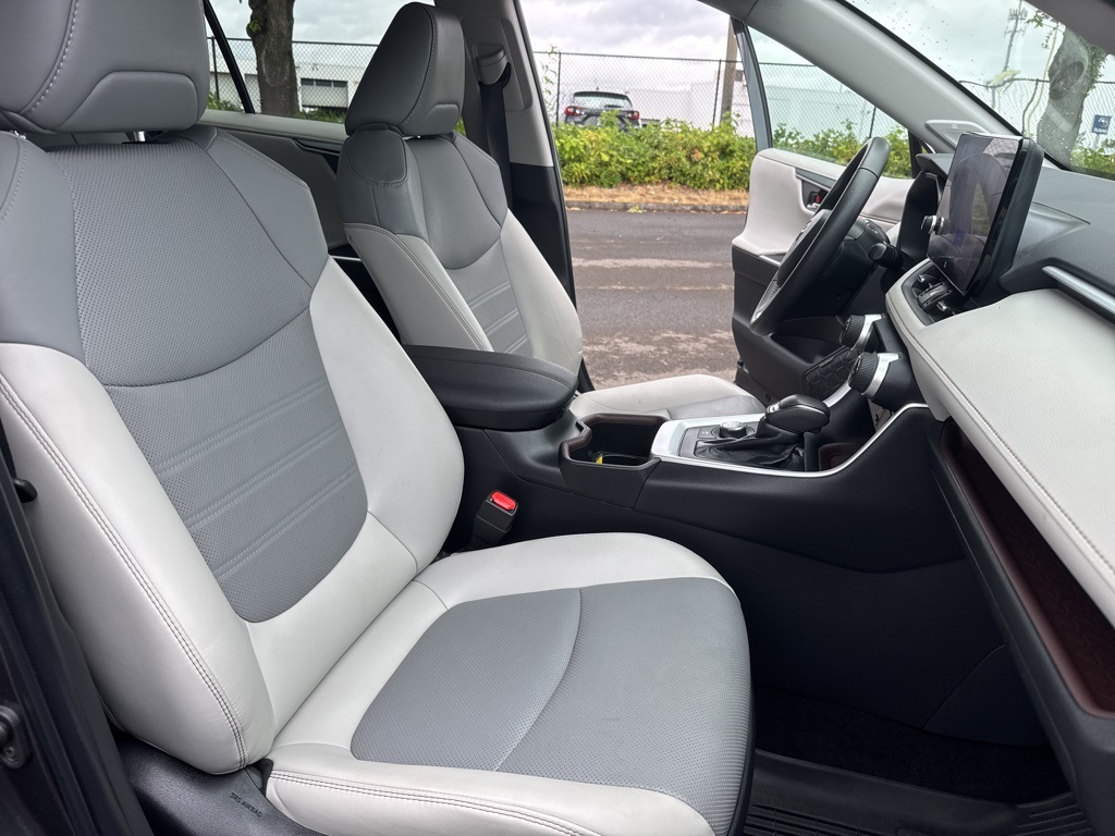 2023 Toyota RAV4 Hybrid Limited photo 28