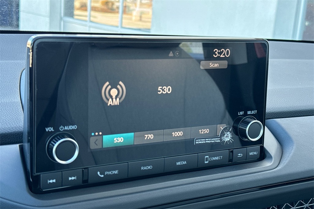 2025 Honda Accord LX photo 18