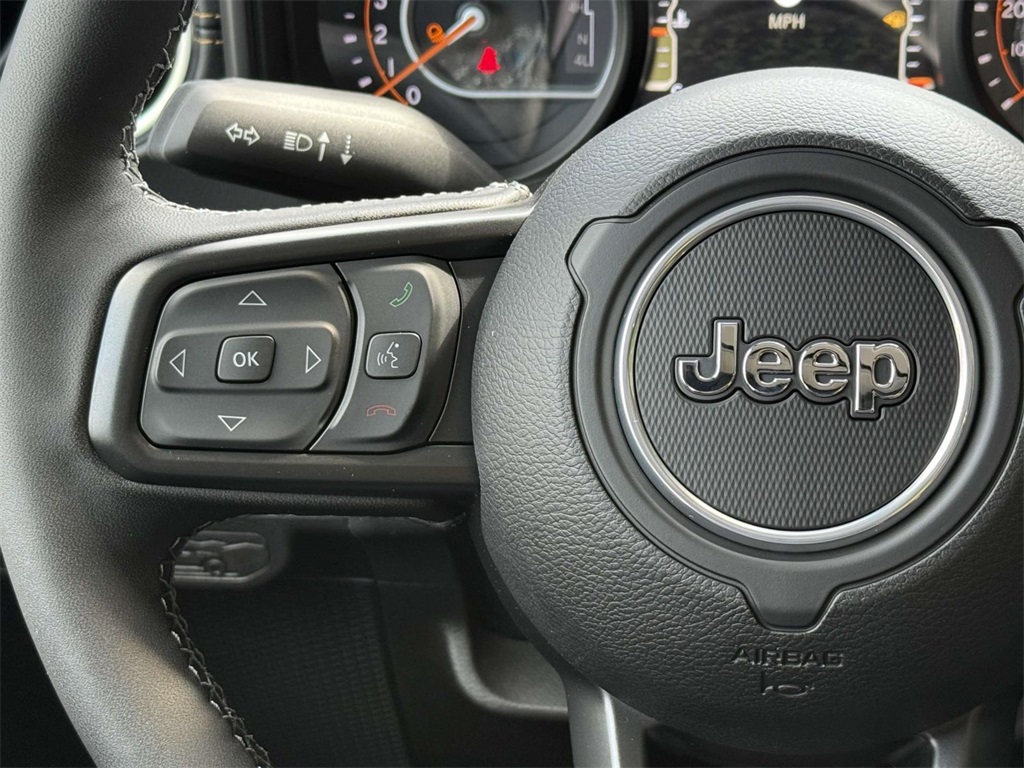 2025 Jeep Gladiator Sport photo 21