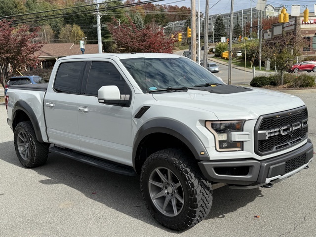2017 Ford F-150 Raptor photo 3