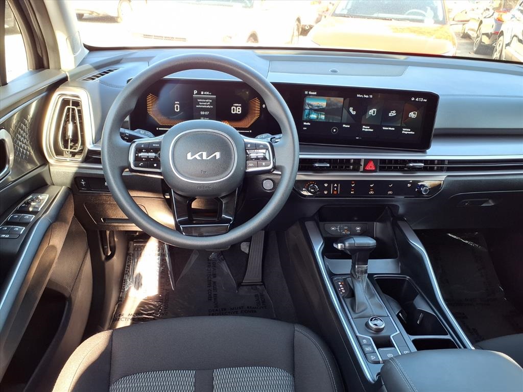 2025 Kia Sorento LX photo 12