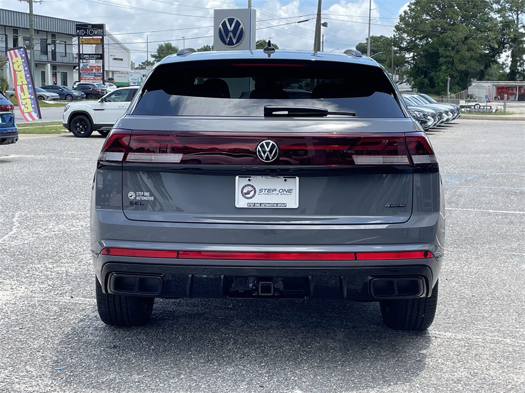 2025 Volkswagen Atlas Cross Sport SEL R-Line photo 3